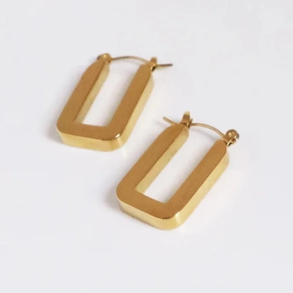 GP Minimalist hoop earrings - Picture 4 of 5